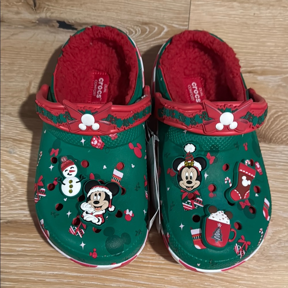 Disney CROCS Green Red Holiday lined Clogs w/ Mickey and Minnie Mouse